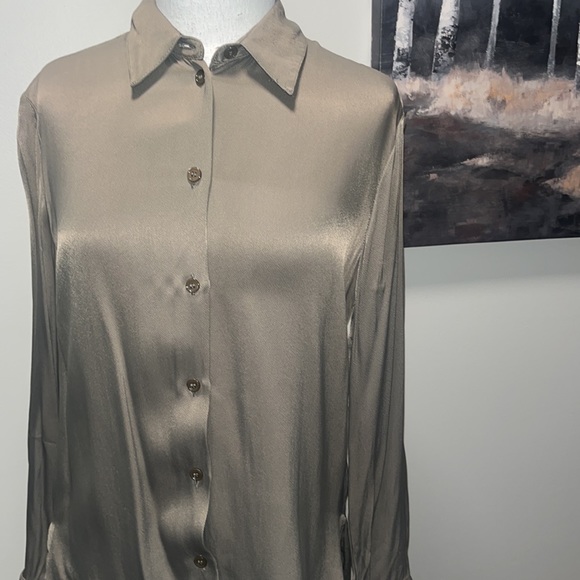 Zara blouse - Picture 2 of 8